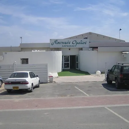 Maisonette Yacht Club * لارنكا