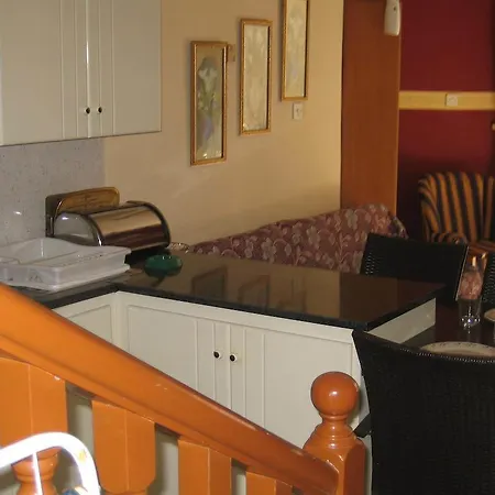 بيت للعطل Maisonette Yacht Club